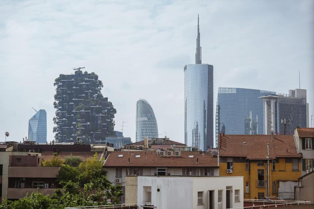 Isola 10 Milán