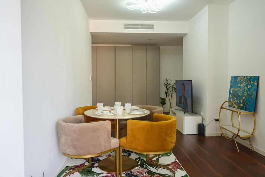 Isola 10 Apartamento *